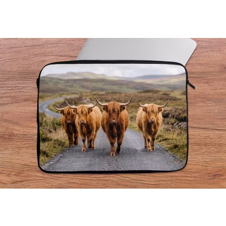 Schotse Hooglanders - Weg - Landschap - Kudde laptophoes neopreen klein -tafel