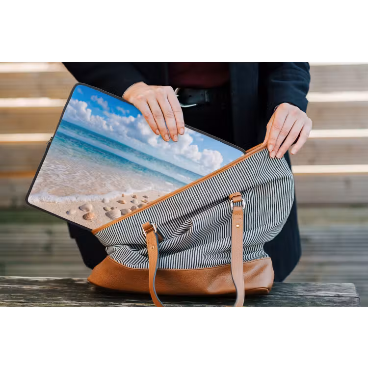 Schelpen - Strand - Natuur - Beige laptophoes neopreen klein -tas