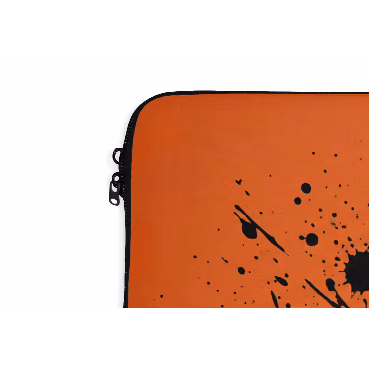 Voetbal - Verf - Sport - Oranje laptophoes neopreen klein -detail