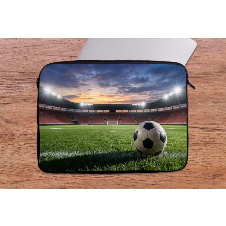 Voetbal - Stadion - Sport - Groen laptophoes neopreen klein -tafel