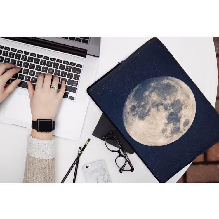 Ruimte - Maan - Kosmos laptophoes neopreen klein -bureau