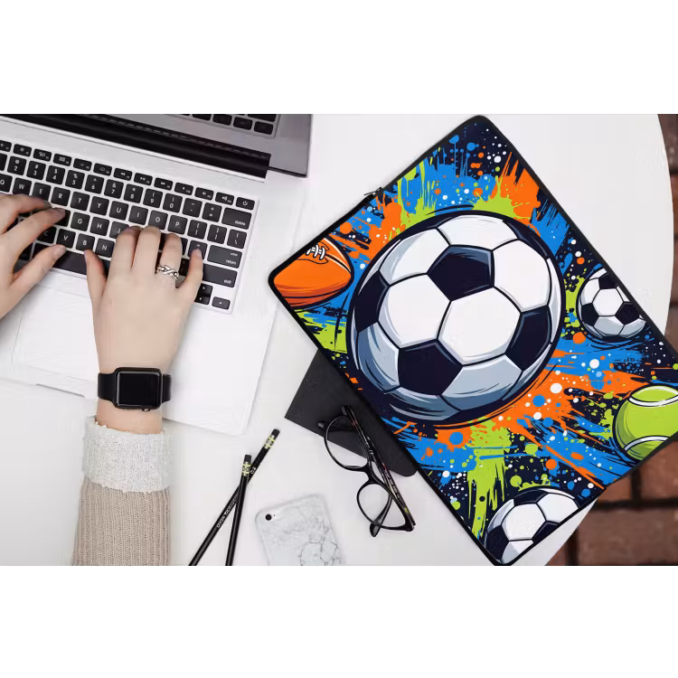 Sport - Ballen - Kleurrijk laptophoes neopreen klein -bureau