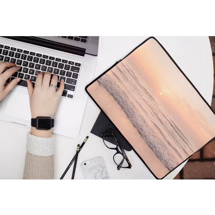 Zon - Strand - Roze laptophoes neopreen klein -bureau