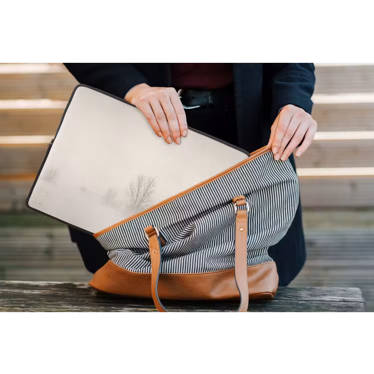 Boom - Mist - Sneeuw - Winter - Minimalistisch laptophoes neopreen klein -tas