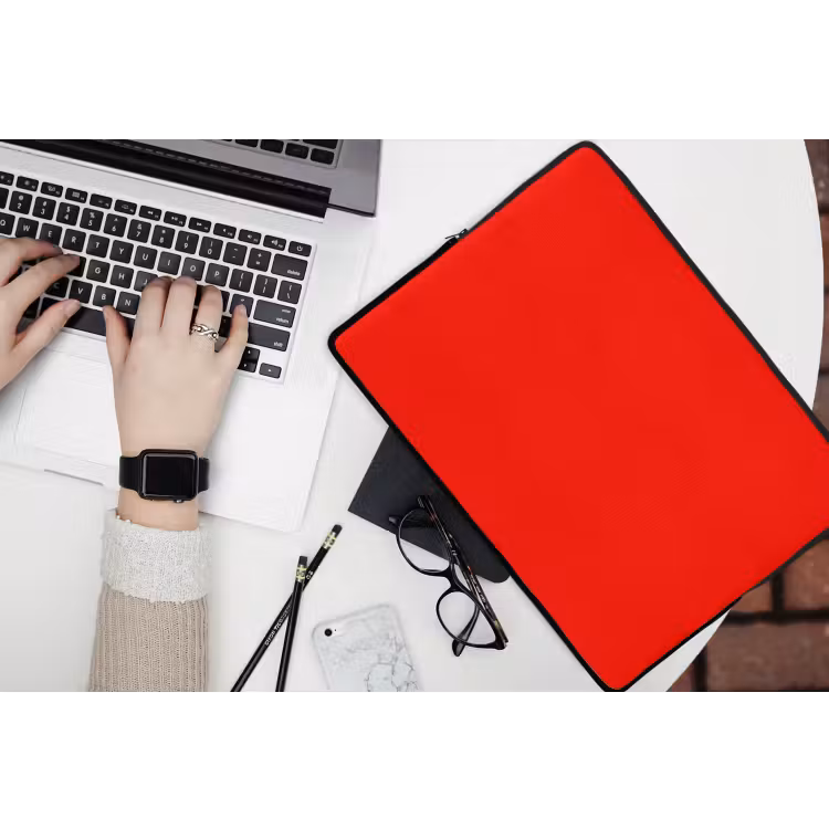 Vibrant - Vermilion - Rood laptophoes neopreen klein 279 -bureau