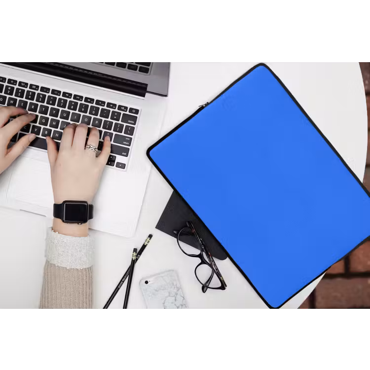 Vivid - Cobalt - Blauw laptophoes neopreen klein 279 -bureau
