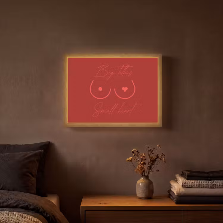 Big titties small heart - Rood - Hart Light Box met batterij (Wandlamp) middel -sfeer4