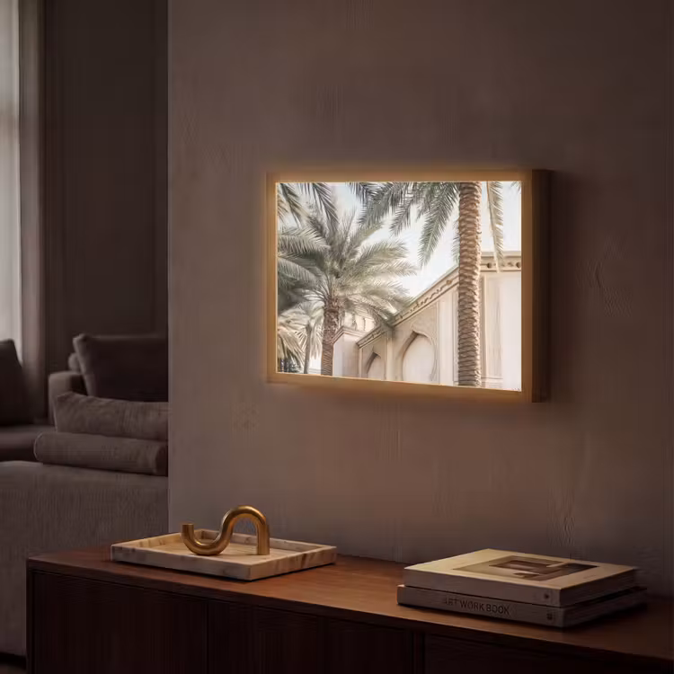 Gebouw - Palmbomen - Beige - Zon Light Box met batterij (Wandlamp) middel -sfeer1