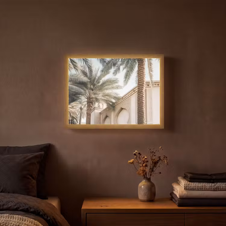 Gebouw - Palmbomen - Beige - Zon Light Box met batterij (Wandlamp) middel -sfeer4