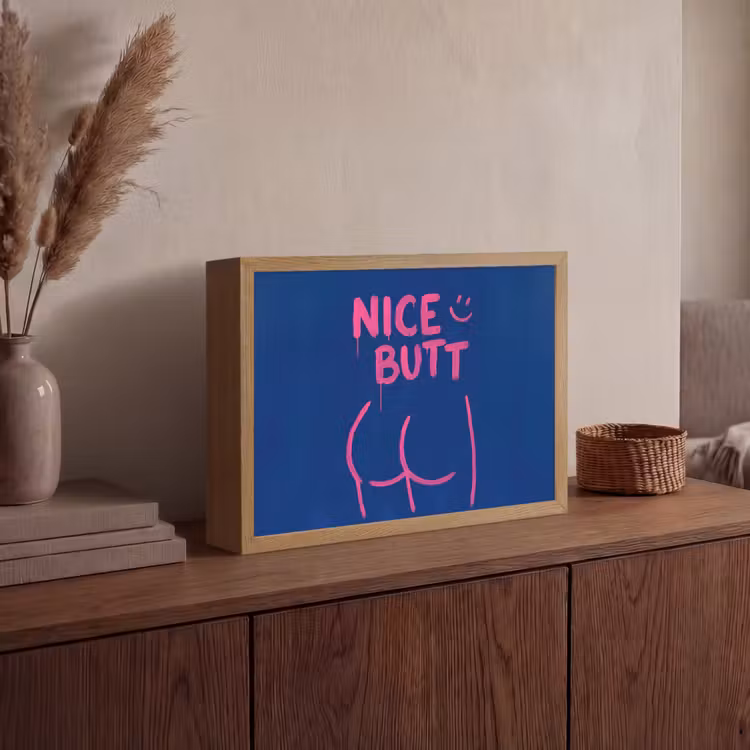 Brutaal - Grappig - Blauw Light Box met batterij (Wandlamp) middel -sfeer2