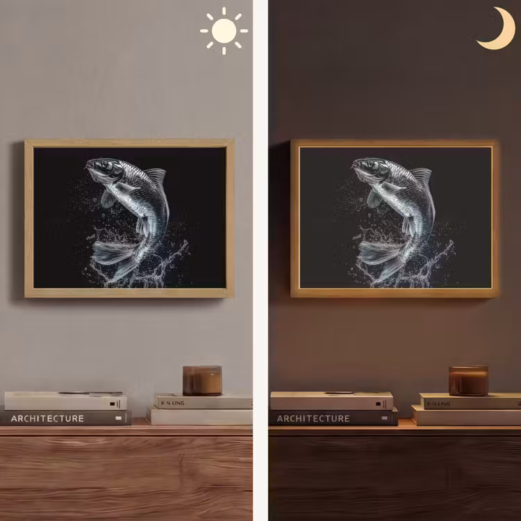 Vis - Koi - Zwart - Water Light Box met batterij (Wandlamp) middel -sfeer3