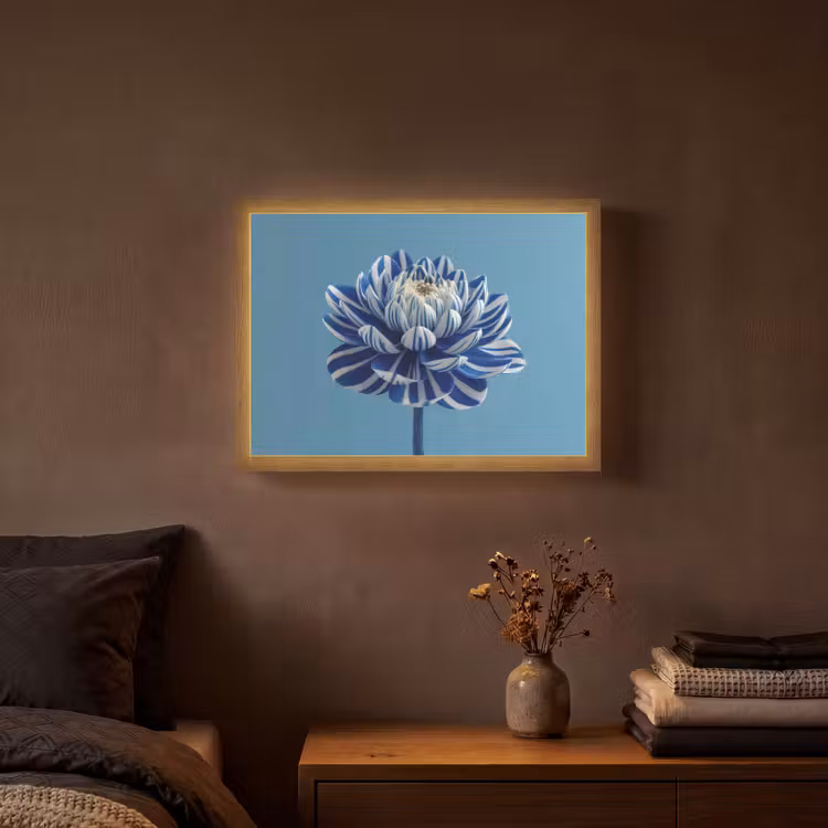 Bloem - Blauw - Bloemblaadjes - Streepjes Light Box met batterij (Wandlamp) middel -sfeer4