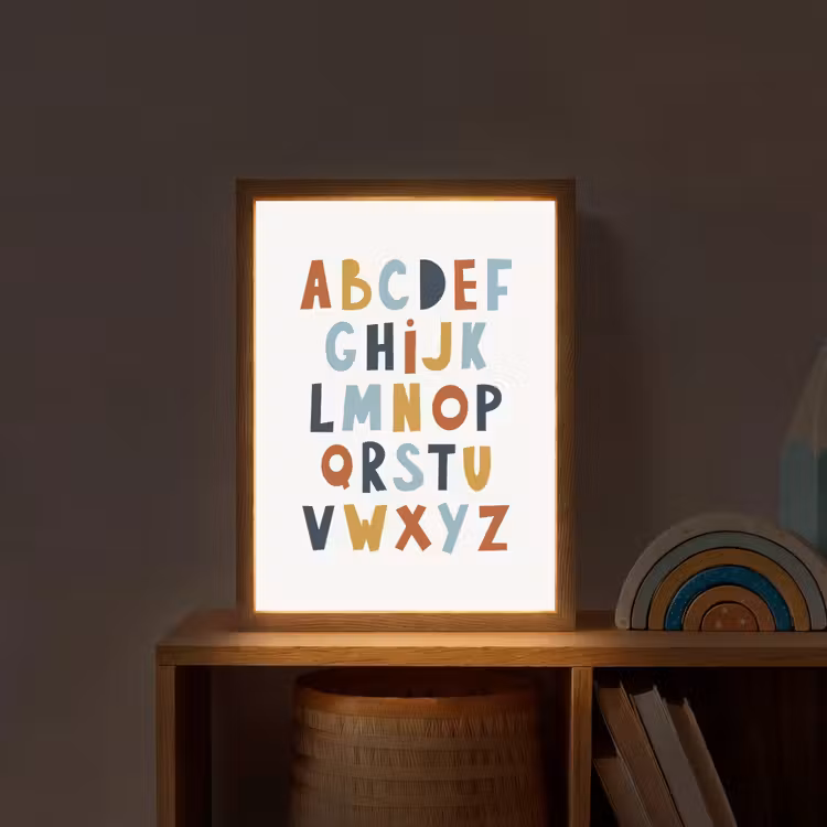 Alfabet - Educatief - Letters leren voor kinderen - Kleuren Light Box met batterij (Wandlamp kind) middel -sfeer1_kind