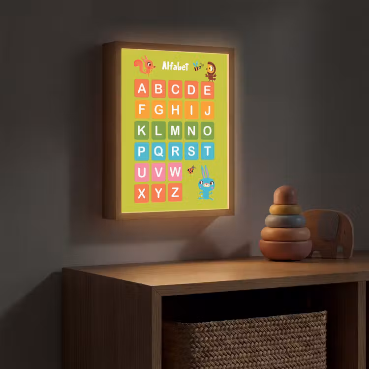 Alfabet - Educatief - Letters leren voor kinderen - Groen - Dieren Light Box met batterij (Wandlamp kind) middel -sfeer5_kind