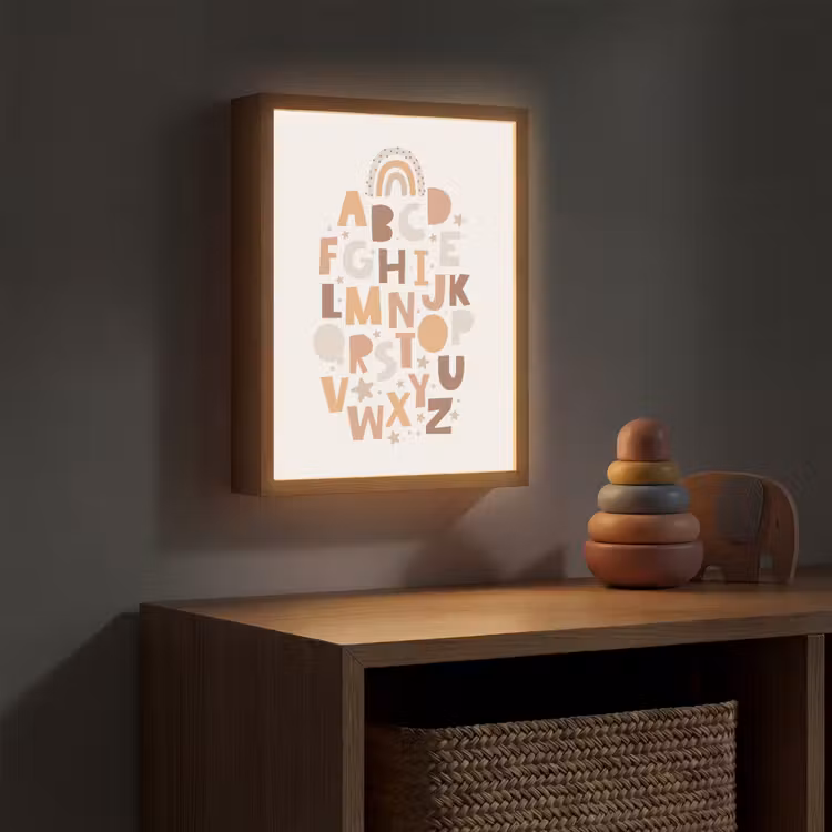 Alfabet - Sterren - Regenboog - Pastel kleuren - Educatief Light Box met batterij (Wandlamp kind) middel -sfeer5_kind
