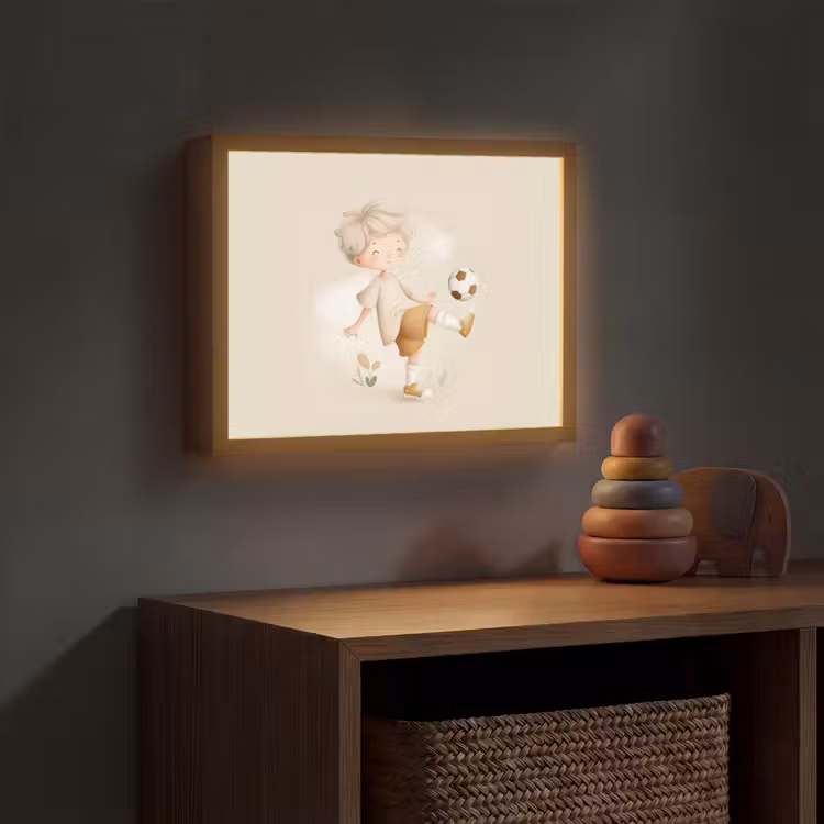 Jongen - Beige - Minimalistisch - Voetbal Light Box met batterij (Wandlamp kind) middel -sfeer5_kind