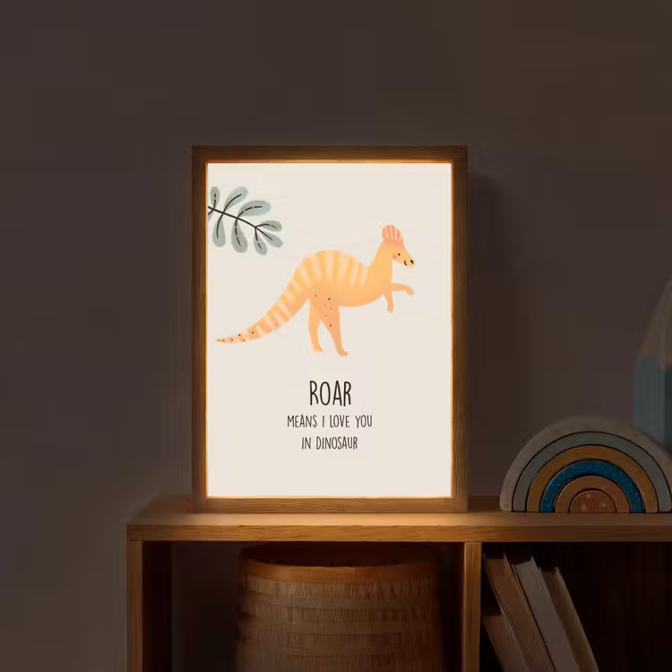 Dino - Quote - Dinosaurus - Beige Light Box met batterij (Wandlamp kind) middel -sfeer1_kind