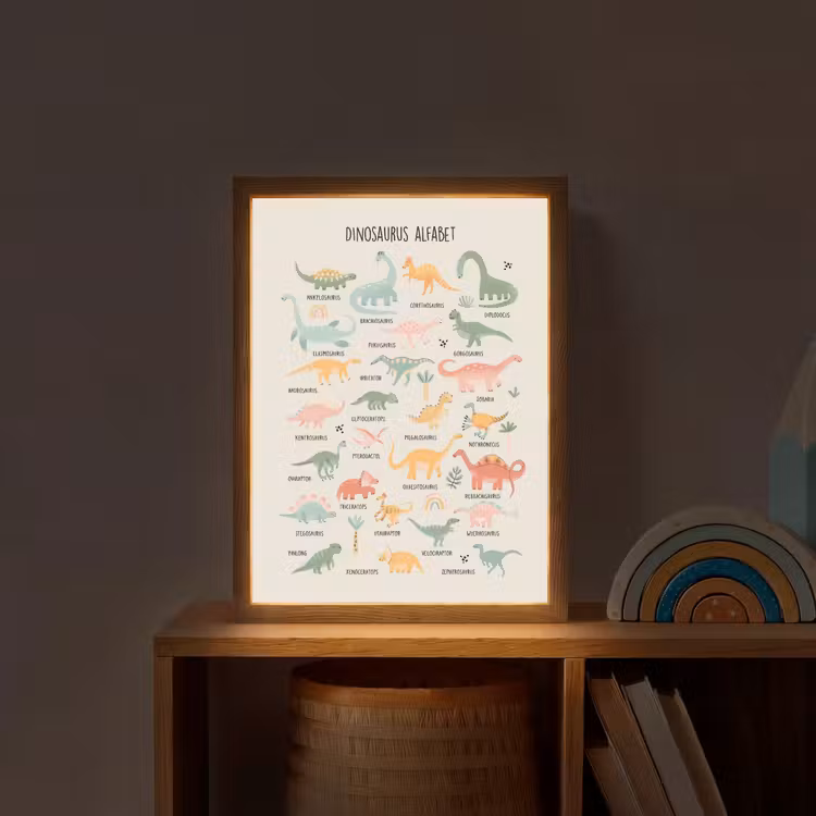 Dinosaurus alfabet - Leren voor kinderen - Dino's - Educatief Light Box met batterij (Wandlamp kind) middel -sfeer1_kind