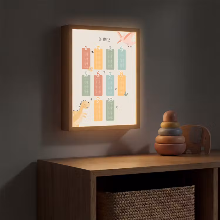 Tafels van vermenigvuldiging - Educatief - Leren rekenen voor kinderen - Cijfers oefenen - Dinosaurus Light Box met batterij (Wandlamp kind) middel -sfeer5_kind