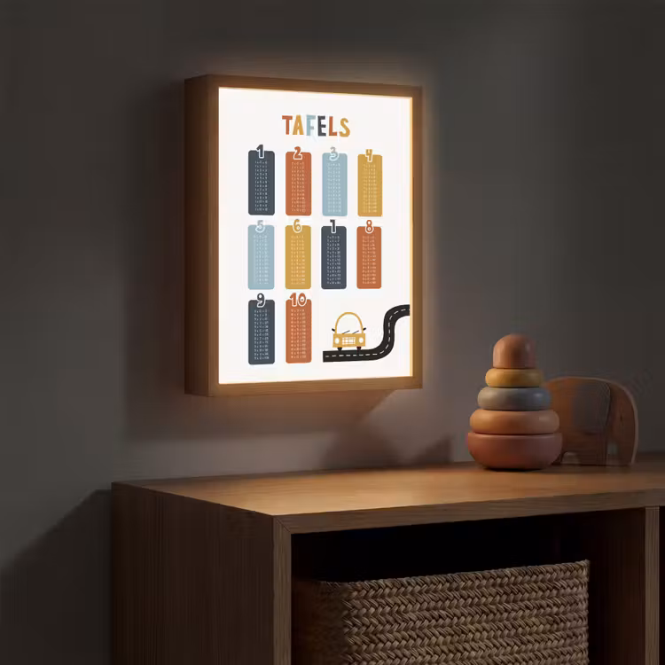 Tafels van vermenigvuldiging - Leren rekenen voor kinderen - Getallen oefenen - Cijfers - Auto Light Box met batterij (Wandlamp kind) middel -sfeer5_kind
