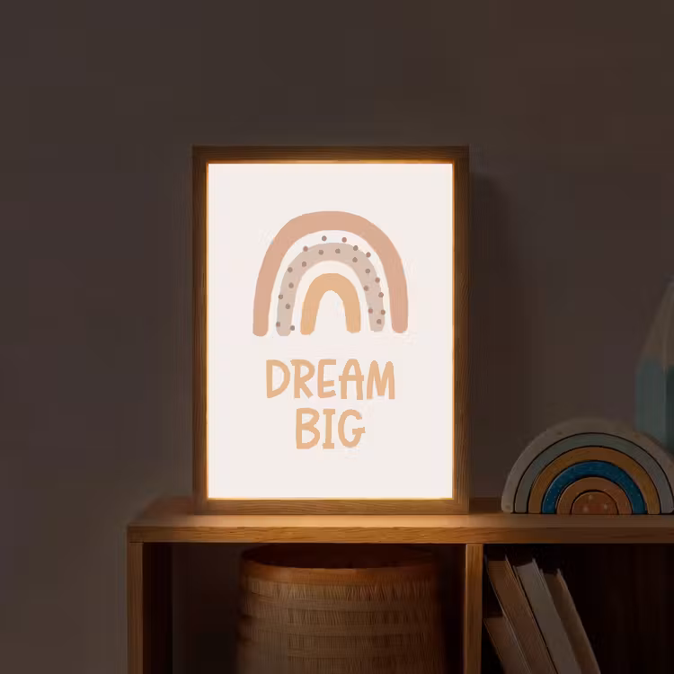 Regenboog - Quote - Dream Big - Pastel kleuren Light Box met batterij (Wandlamp kind) middel -sfeer1_kind