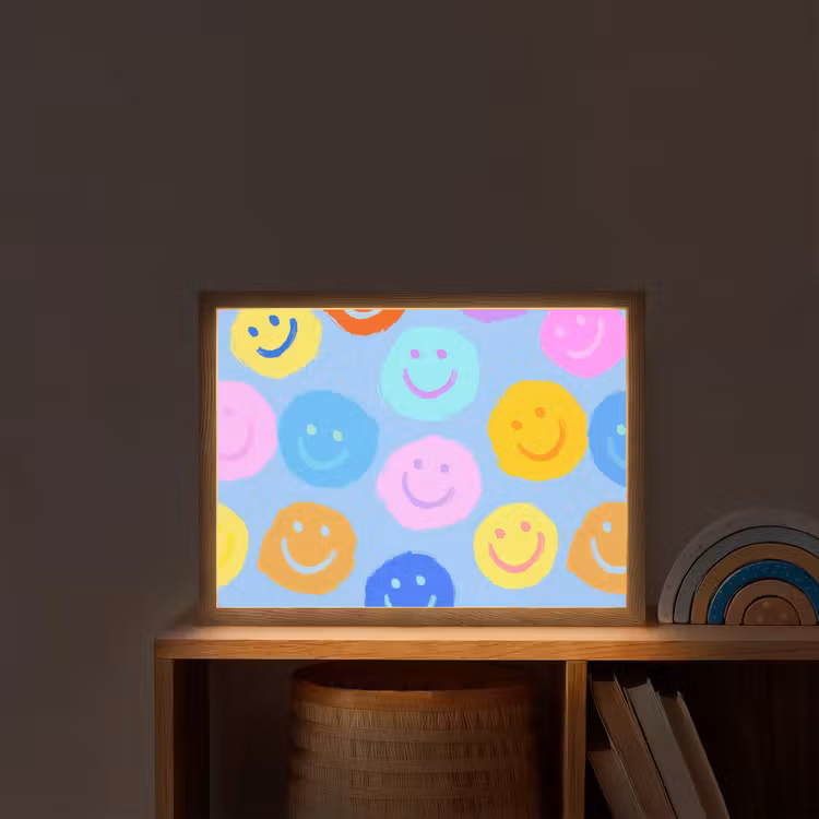 Smileys - Kleurrijk - Grappig Light Box met batterij (Wandlamp kind) middel -sfeer1_kind