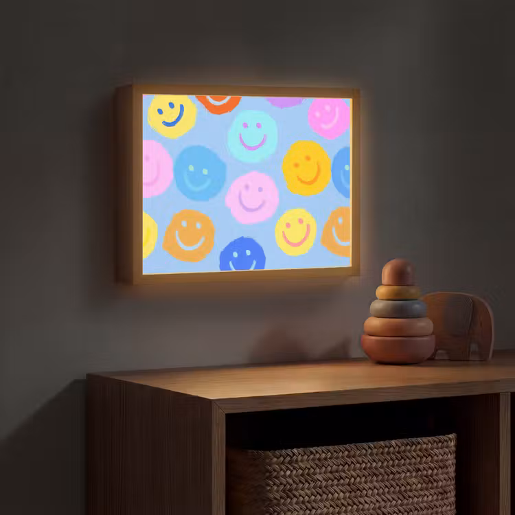 Smileys - Kleurrijk - Grappig Light Box met batterij (Wandlamp kind) middel -sfeer5_kind