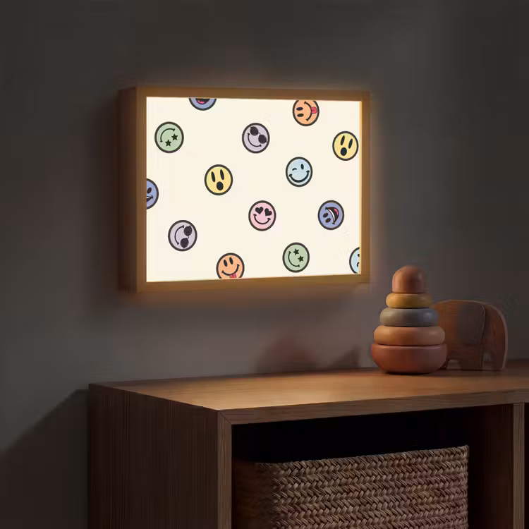 Smileys - Kleurrijk - Grappig Light Box met batterij (Wandlamp kind) middel -sfeer5_kind