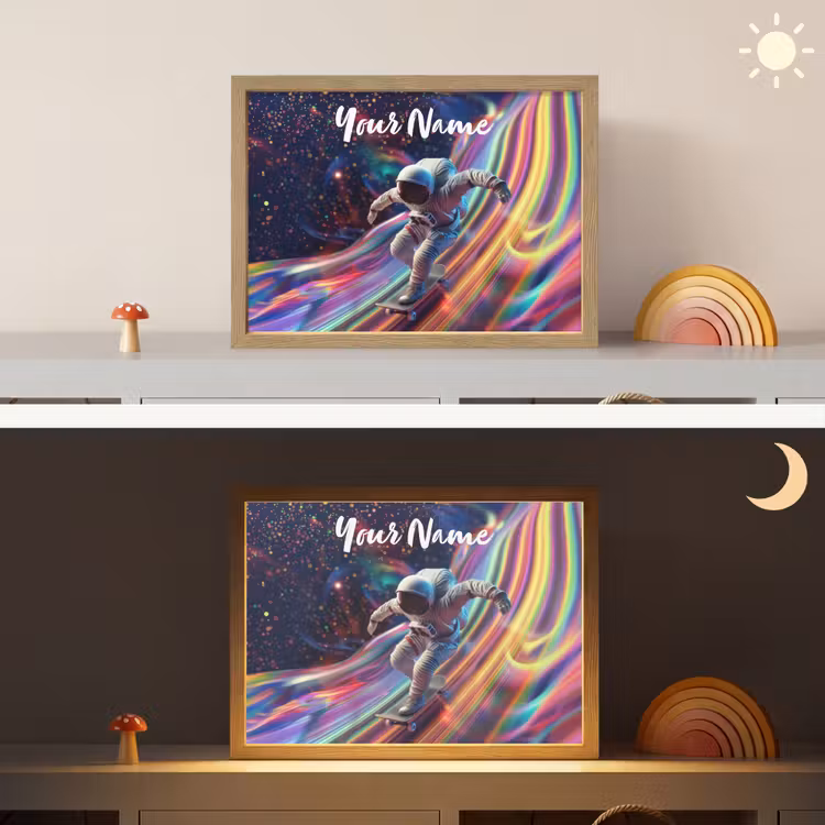 Astronaut - Ruimte - Skateboard - Kleurrijk Light Box met batterij (Wandlamp kind) middel -sfeer3_kind