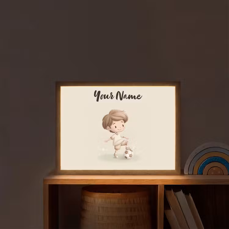 Jongen - Bruin - Voetbal - Minimalistisch Light Box met batterij (Wandlamp kind) middel -sfeer1_kind