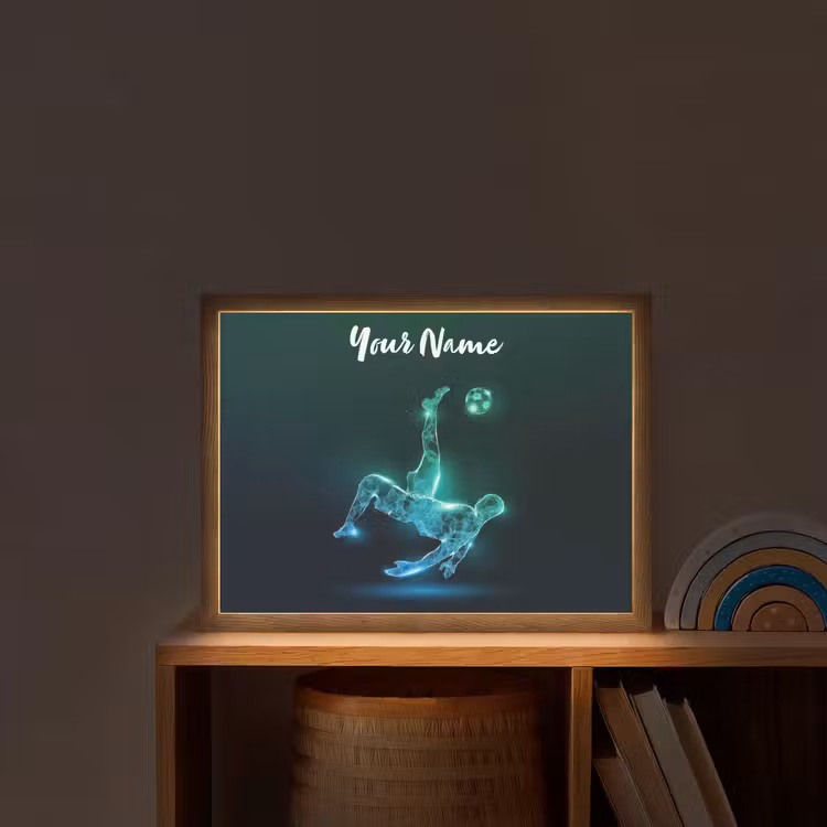 Voetbal - Voetballer - Jongen - Zwart Light Box met batterij (Wandlamp kind) middel -sfeer1_kind