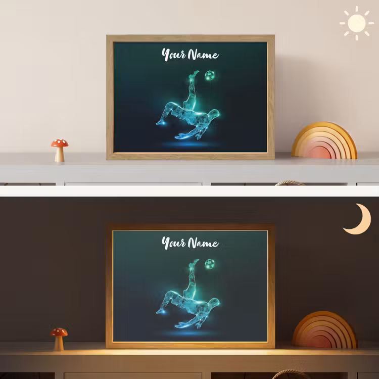 Voetbal - Voetballer - Jongen - Zwart Light Box met batterij (Wandlamp kind) middel -sfeer3_kind