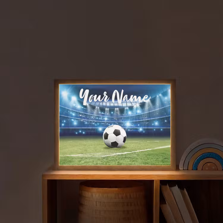 Voetbal - Stadion - Bal - Jongens Light Box met batterij (Wandlamp kind) middel -sfeer1_kind