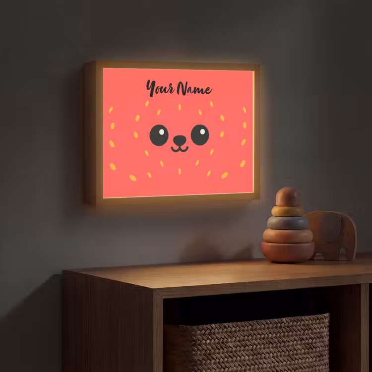 Aardbei - Gezichtje - Rood Light Box met batterij (Wandlamp kind) middel -sfeer5_kind