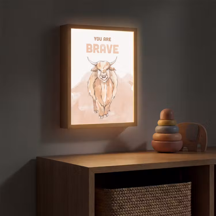 Yak - Oranje - Quote - 'You are brave' Light Box met batterij (Wandlamp kind) middel -sfeer5_kind