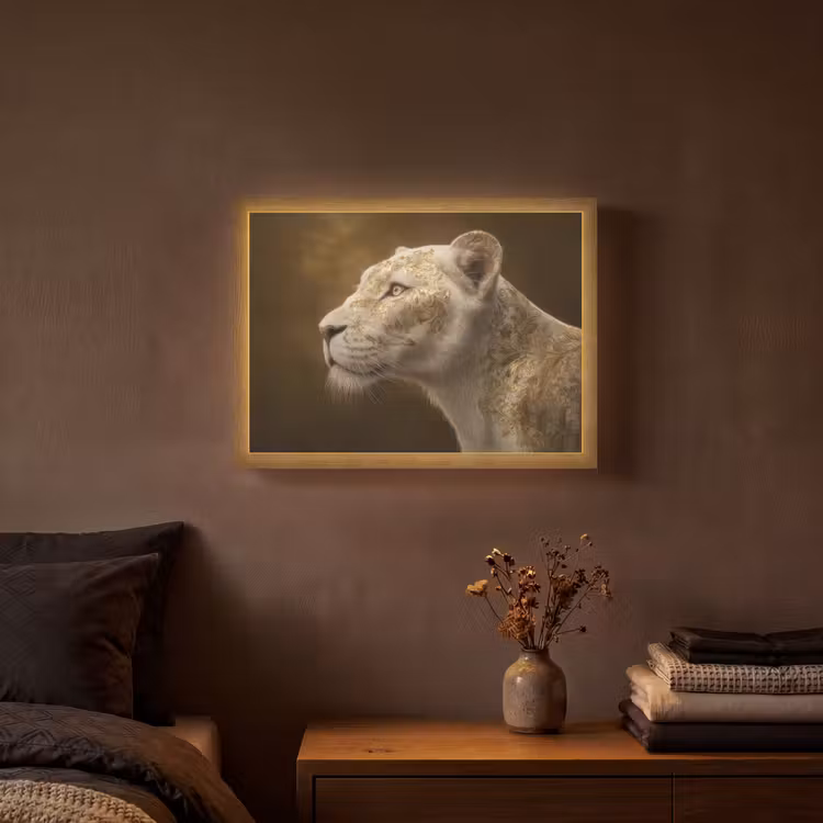 Leeuwin - Bloemen - Wit - Goud Light Box met batterij (Wandlamp) middel -sfeer4