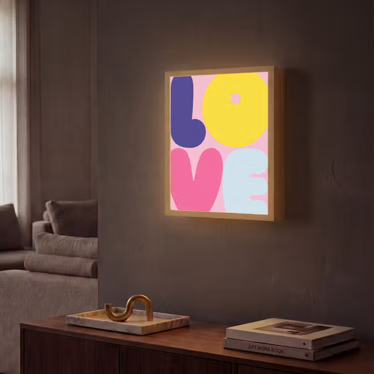 Love - Valentijn - Kleurrijk Light Box met batterij (Wandlamp) middel -sfeer1