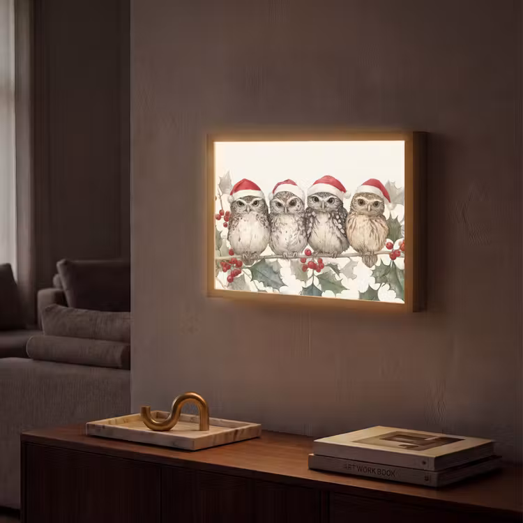 Uilen - Tak - Hulstblaadjes - Kerstmuts Light Box met batterij (Wandlamp) middel -sfeer1