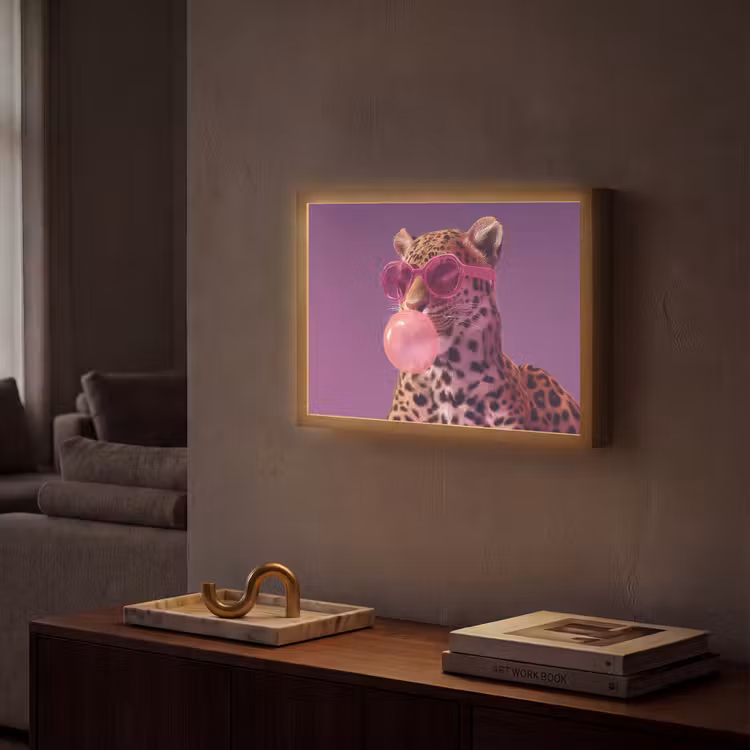 Panter - Zonnebril - Kauwgombel - Roze Light Box met batterij (Wandlamp) middel -sfeer1