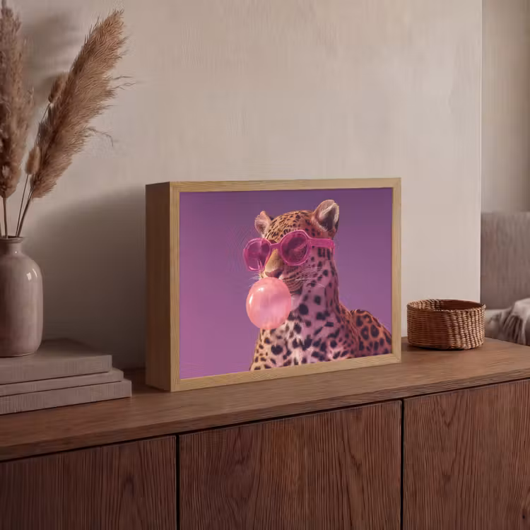 Panter - Zonnebril - Kauwgombel - Roze Light Box met batterij (Wandlamp) middel -sfeer2