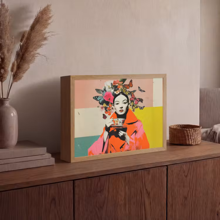 Retro - Vrouw - Kopje - Vlinders Light Box met batterij (Wandlamp) middel -sfeer2