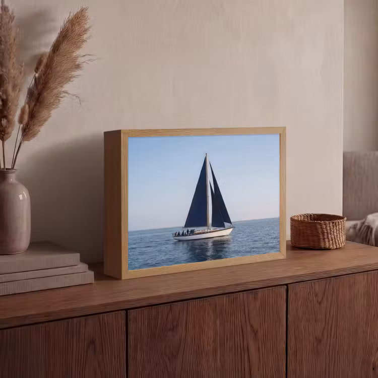 Zeilboot - Zee - Blauw Light Box met batterij (Wandlamp) middel -sfeer2