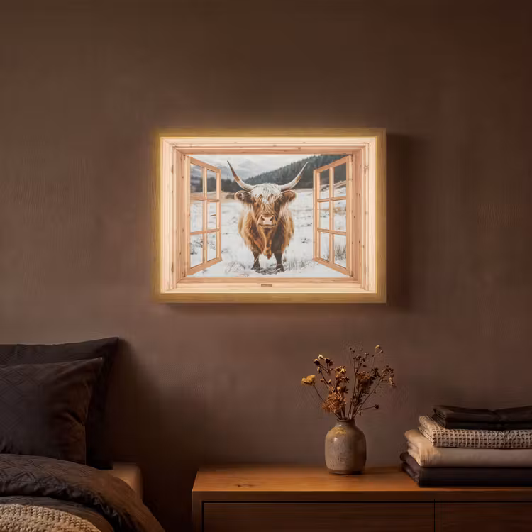 Schotse Hooglander - Landschap - Landelijk - Bergen - Winter - Doorkijk Light Box met batterij (Wandlamp) middel -sfeer4