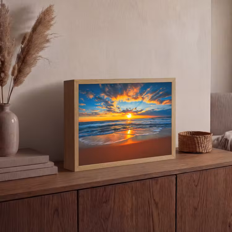 Zee - Zonsondergang - Strand - Wolken - Oranje Light Box met batterij (Wandlamp) middel -sfeer2
