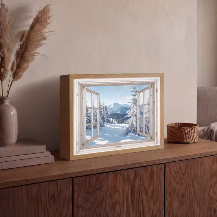 Doorkijk - Winter - Landschap - Natuur - Berg - Bomen - Wit Light Box met batterij (Wandlamp) middel -sfeer2