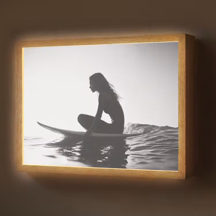Silhouet - Vrouw - Surfplank - Water Light Box met batterij (Wandlamp) middel -z3d_website