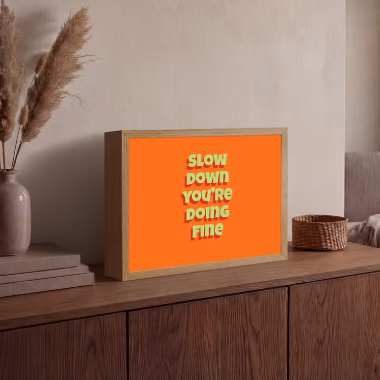 Slow down you're doing fine - Oranje - Simple Light Box met batterij (Wandlamp) middel -sfeer2