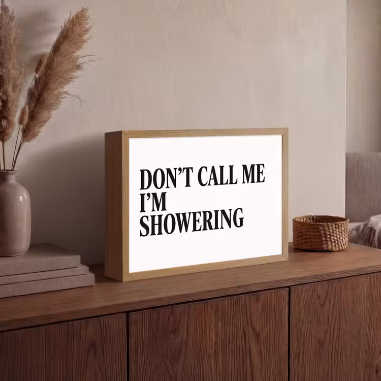 Tekst - Modern - Zwart - Wit Light Box met batterij (Wandlamp) middel -sfeer2