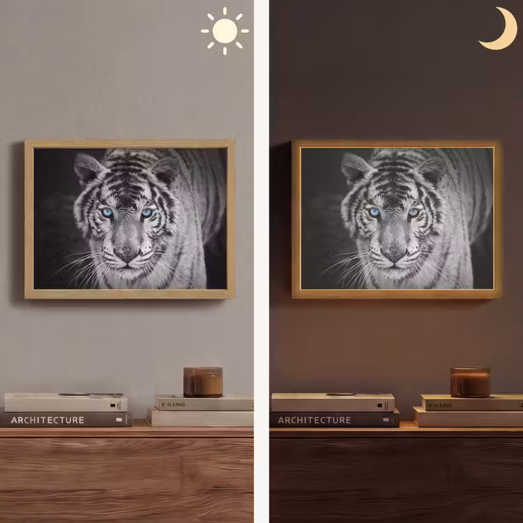 Tijger - Dier - Zwart - Blauw - Modern Light Box met batterij (Wandlamp) middel -sfeer3