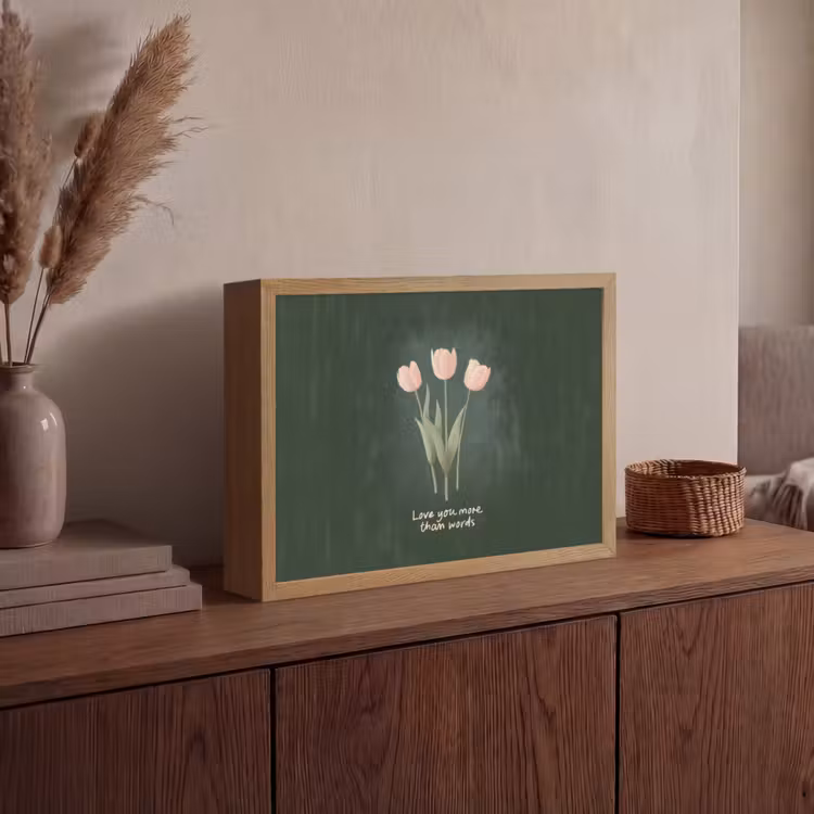 Tulpen - Roze - Tekst - Love Light Box met batterij (Wandlamp) middel -sfeer2